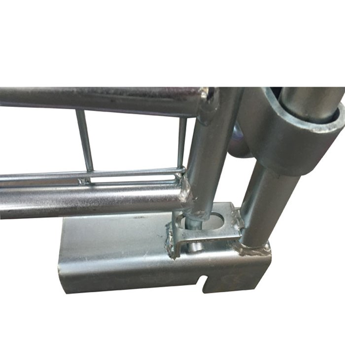 Wire mesh pallet cage