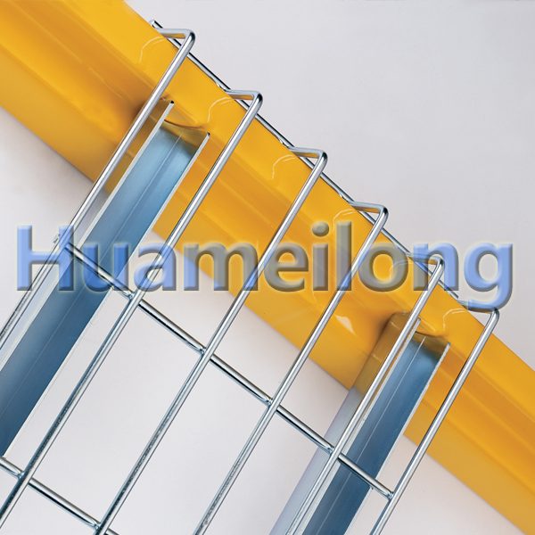 Folding steel wire container